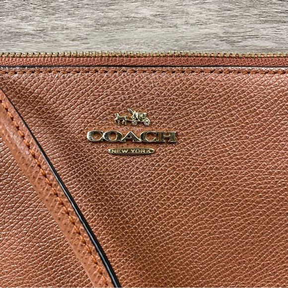 Coach Women's Wristlet Wallet in Crossgrain Leather - Saddle - Picture 3 of 11
